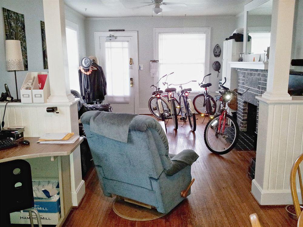Hostel The Wayfaring Buckeye *